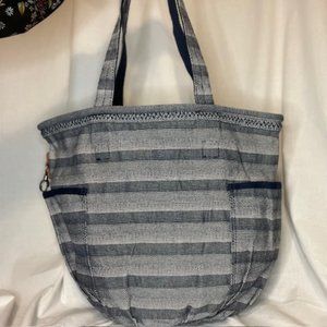 Thirty One Retro Metro Bag in Woven Stripe